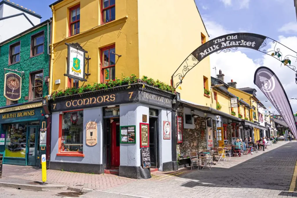 The outside of O'Connors Pub, Killarney